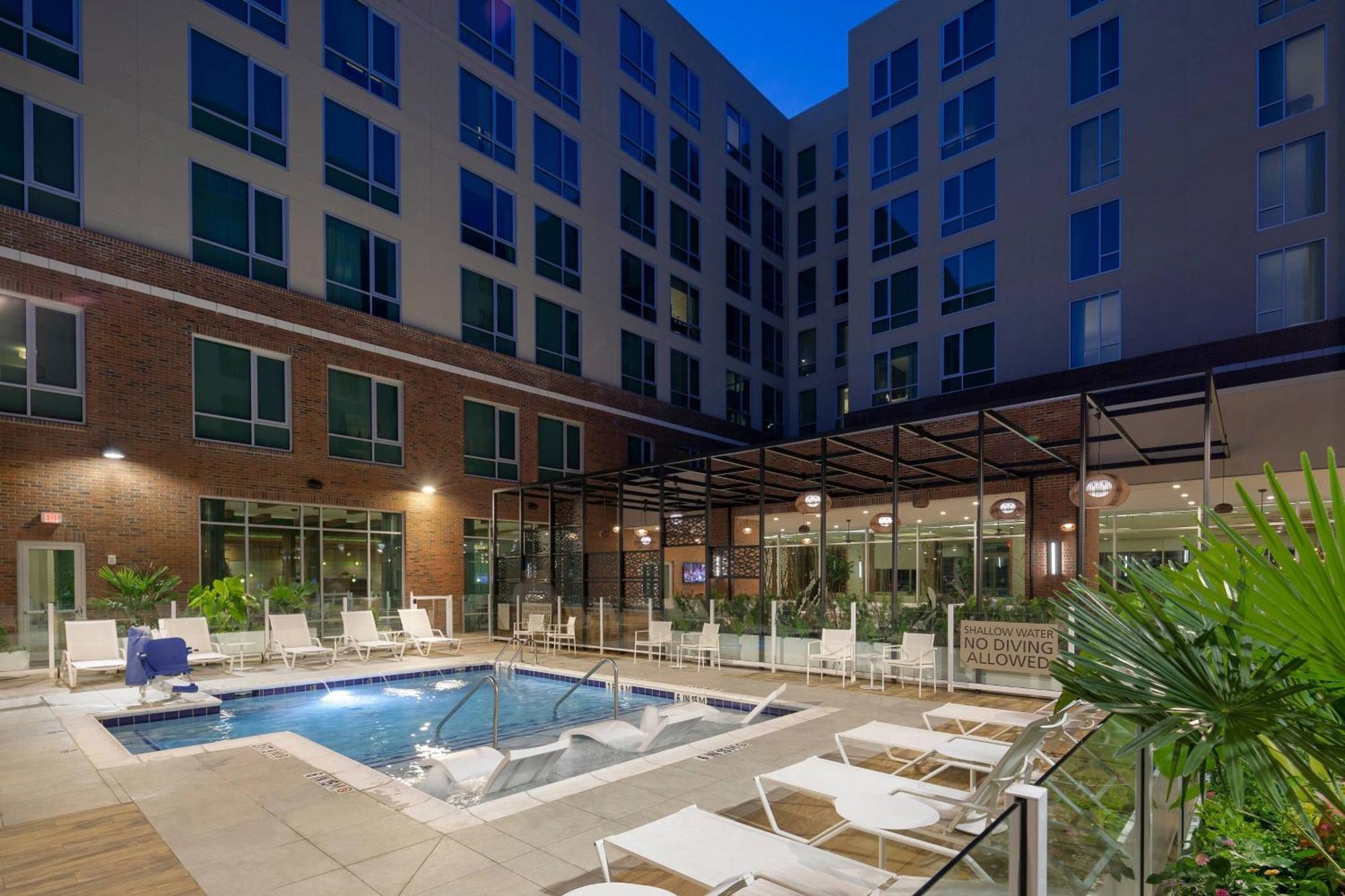 Springhill Suites By Marriott Greenville Downtown Екстер'єр фото