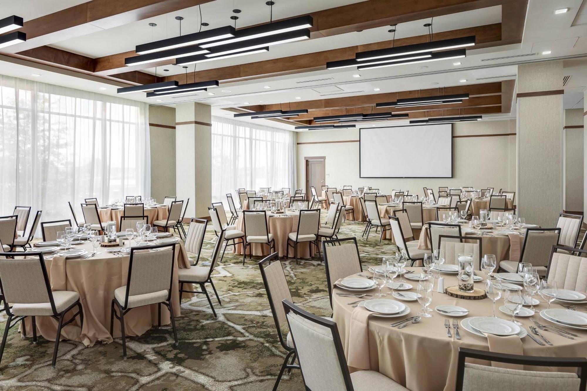 Springhill Suites By Marriott Greenville Downtown Екстер'єр фото